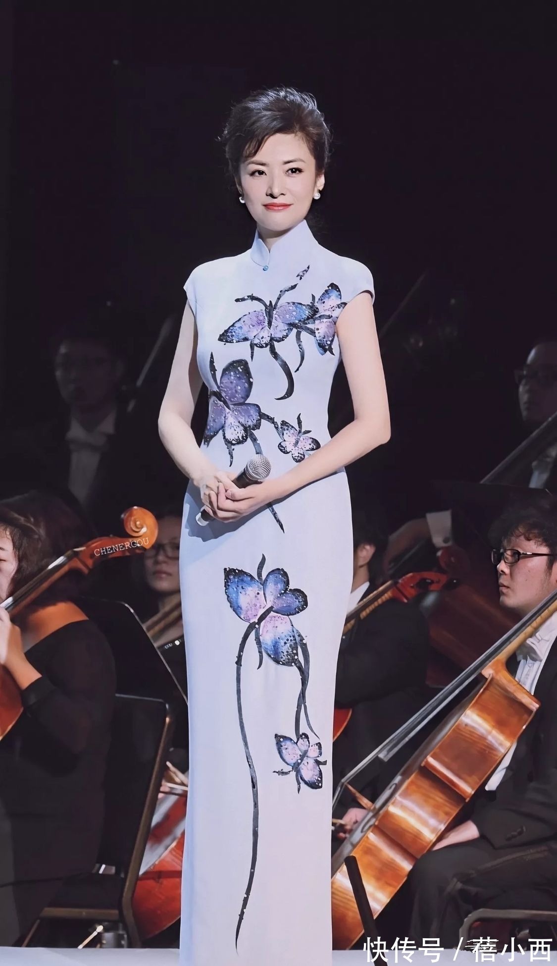 半身裙|周涛的私服穿搭才叫高级,印花外套配小白裤好美,60后女性可照穿