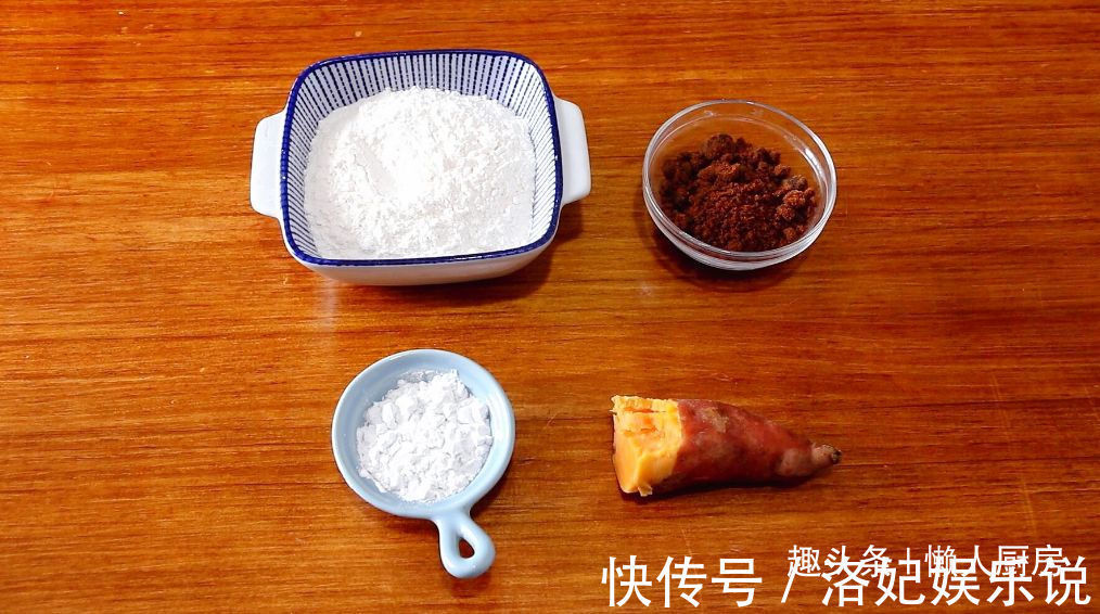 南方人爱吃的面食，不需要发面，小小薄薄的一个饼，外皮酥脆