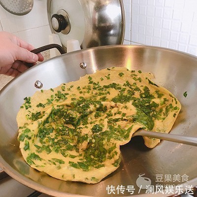 韭菜|本地人叫韭菜铺蛋