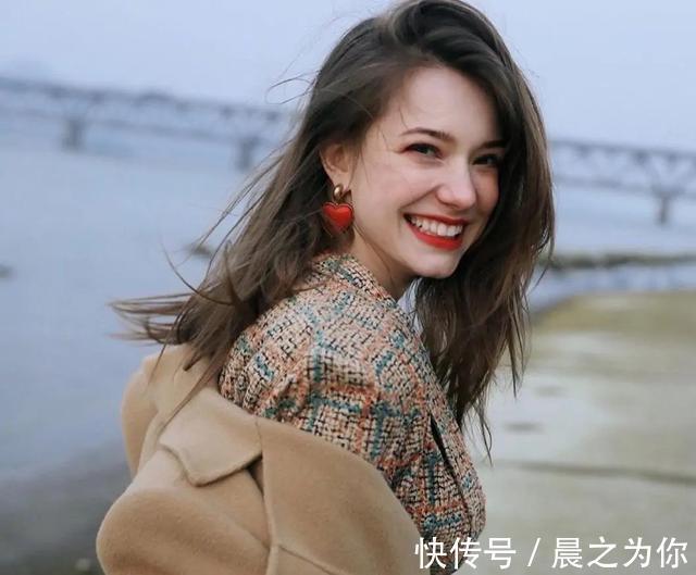 身材|25岁浙大留学生爱健身,四国混血颜值,搭配凹凸身材,吸粉超百万