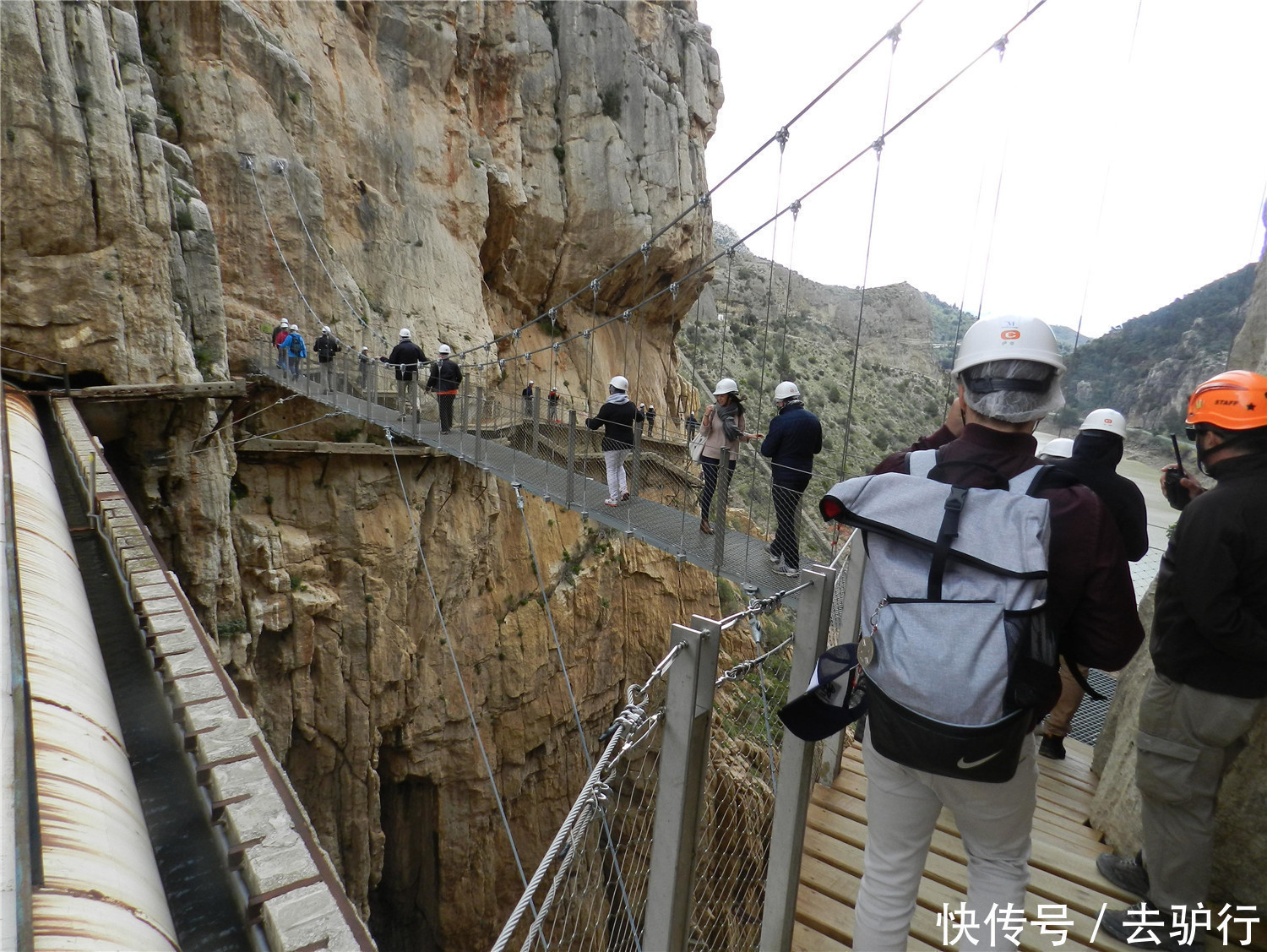 危险|最危险的步道，5名游客失足坠崖死亡，华山栈道小巫见大巫