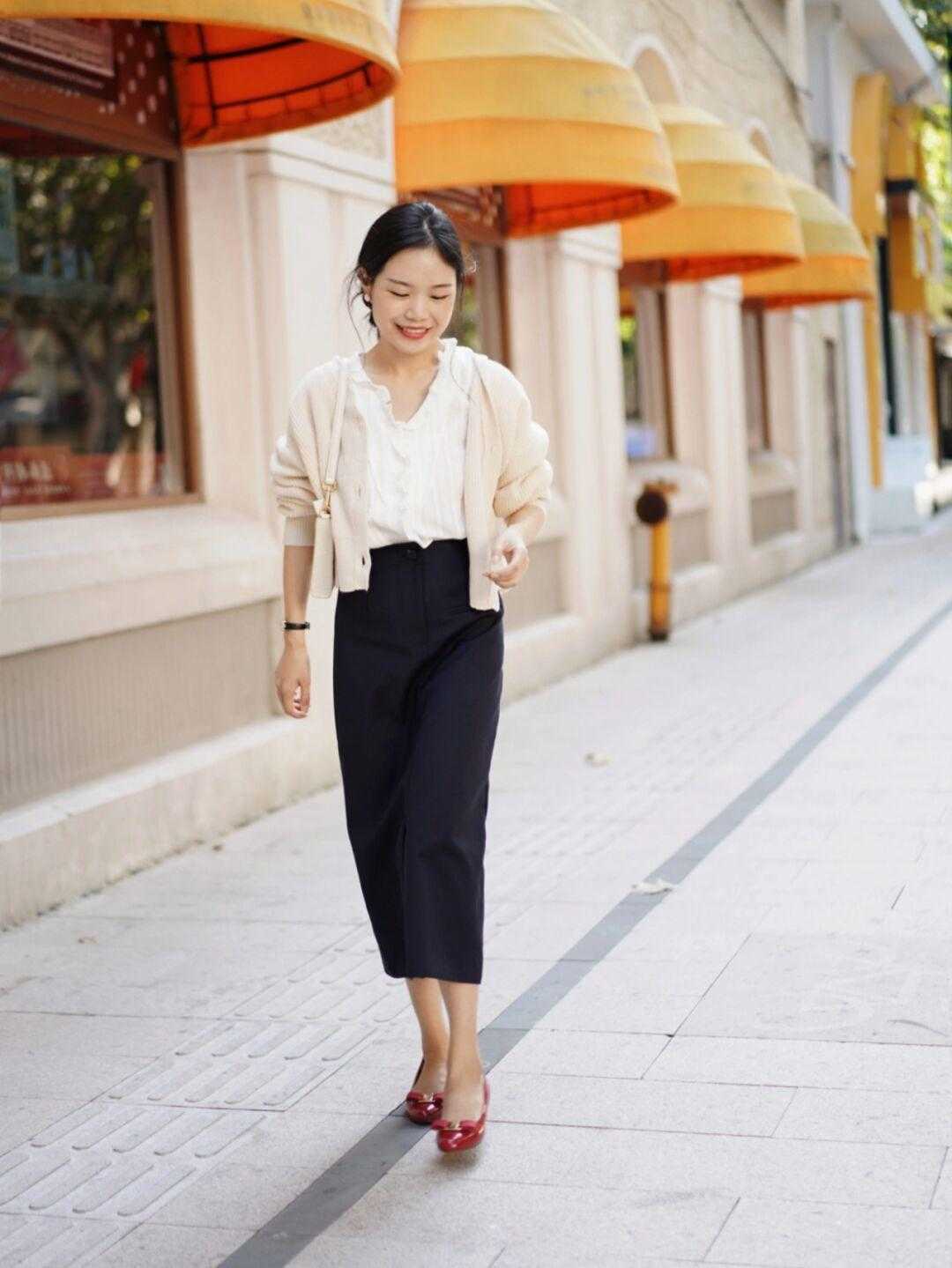 很难看 秋冬的半裙怎么穿?这些搭配方式高级优雅又好看,让你气质翻倍