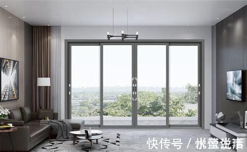水雾|阳台万万不要装推拉门,有钱人家中从不这样设计,懊悔现在才察觉
