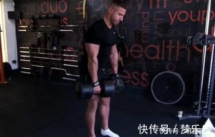 动作|强化腰背力量怎么练这个动作学会了,男生强化力量女生打造线条