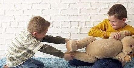 孩子|这3类孩子最惹人嫌，很多父母不以为然，反而还沾沾自喜