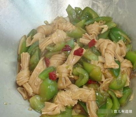 簡(jiǎn)單好吃，營(yíng)養(yǎng)價(jià)值高，天天吃都不膩，我家?guī)缀趺刻於甲?
onload=