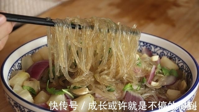 毛钱|天冷了，遇到这菜别错过，2毛钱一斤，锅中炖一下，比吃肉还下饭