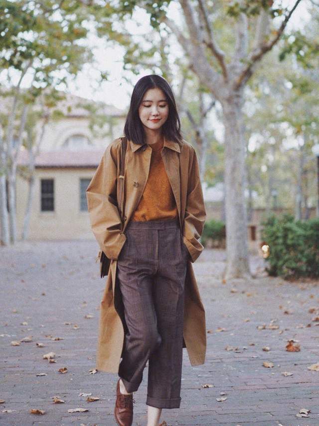 穿搭|秋天想穿出高级感,这几种搭配颜色方法得学会,能让你又飒又美