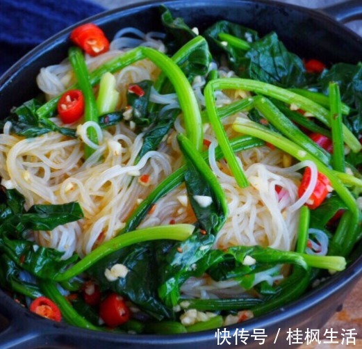 饭店|5分钟搞定的凉拌菜，比小咸菜爽口百倍，饭店大厨都做不出的美味