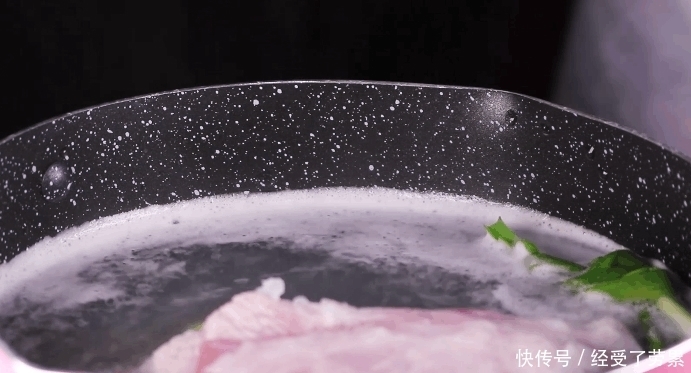 抢光|五花肉别再红烧了,换种新的吃法,招待客人超有面子,上桌就抢光