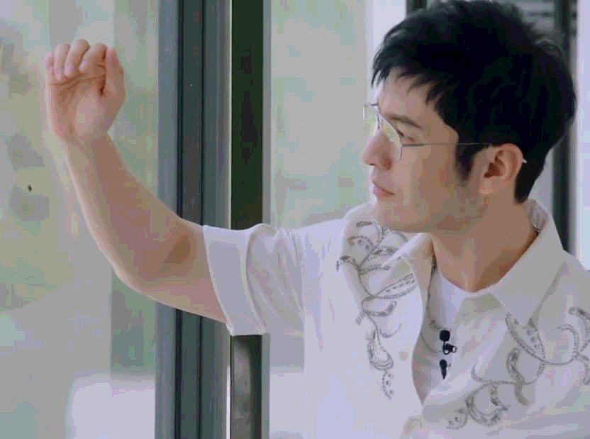 嘉宾们|黄晓明是中餐厅店长，宁静却频频推翻对方想法，强势作风更像领导