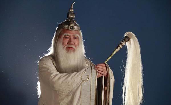 太白金星|猪八戒什么神仙都不拜,为何见到他就跪下磕头?你看他有何来头