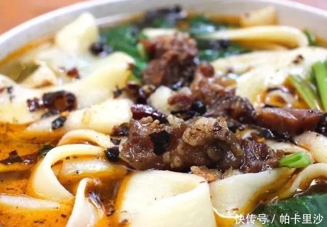 板面|敢自称为烩面爷爷的板面,到底有多好吃?