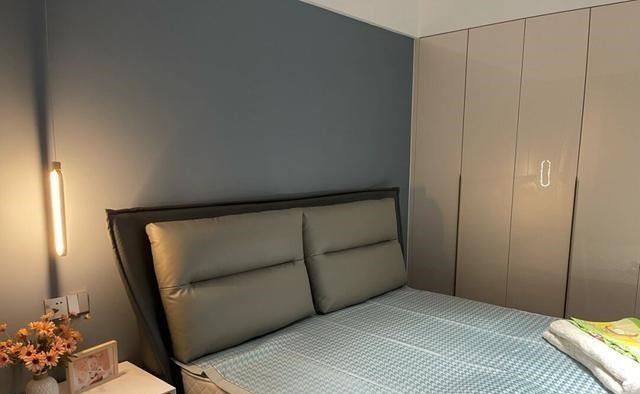 玄关|装修一年多终于完工,墙面刷艺术墙漆非常有档次,一家人都满意