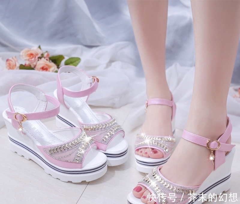 当下流行这样的粗跟鞋,精致又舒适,洋气不得了