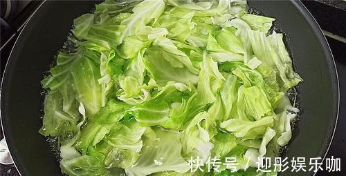 辣椒面|教你凉拌包菜的做法，牢记这几点，成菜好吃下饭，做法简单又营养