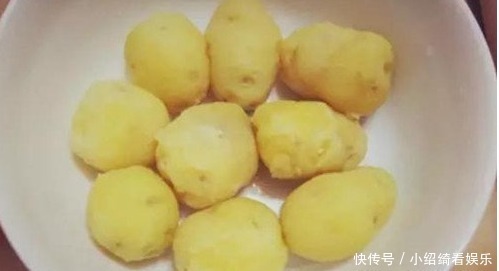 钓鱼|夏天钓鱼，只需一个土豆，5分钟钓上十斤大鱼，再傻都能爆护！