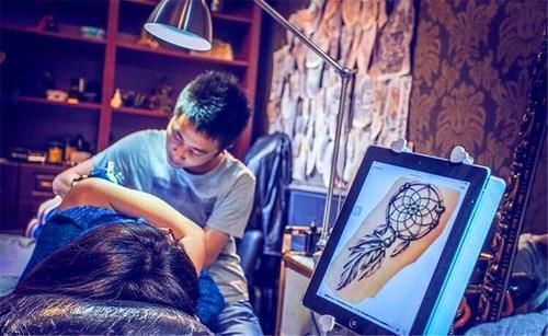 纹身后变胖,纹身的图案会发生什么变化答应我,看完别笑