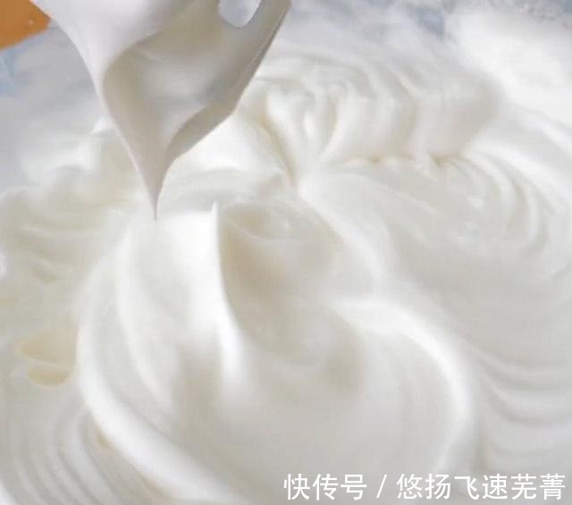 混合|颜值非常高的斑马纹酸奶蛋糕，吃起来非常柔软！