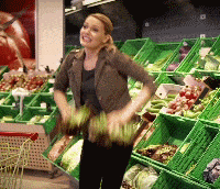 |搞笑GIF:不好意思打扰一下,请问你们是要组团去搞笑吗?