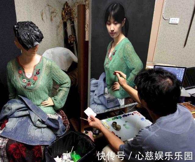 唐伯虎!不知名画家画了一粒烂草莓,卖出20万天价,专家:你用放大镜细看