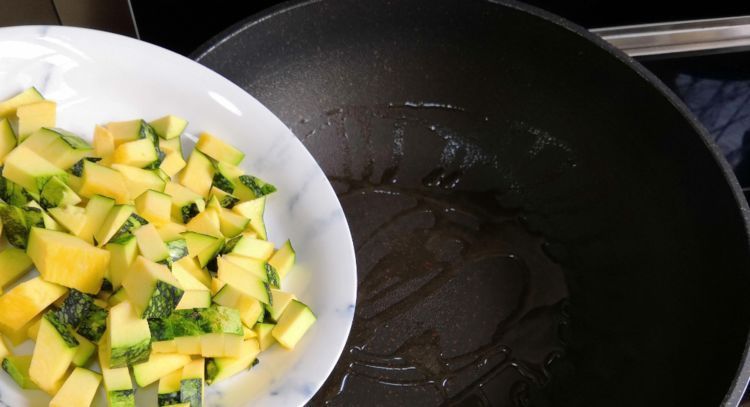 均匀|做了几十年的疙瘩汤,才知道个办法颗粒均匀,口感也更好