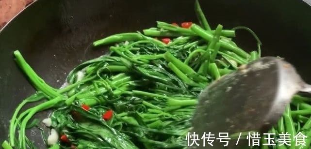 下饭菜|农家下饭菜有哪些,一盘空心菜一盘炒蛋,端上桌开胃下酒两不误