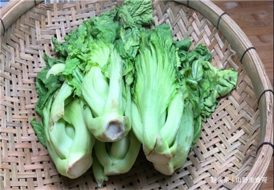 酸汤|腌酸菜时,一定不能放盐,教你正确做法,3天就能吃,放一年不坏