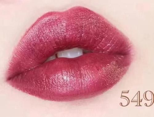 再有钱也别跟风这几只热门口红，谁涂谁丑！长得一般根本hold不住