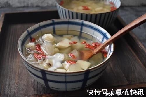 清热|用水果煮一锅汤,天然的甜味,简单快捷,清热润肺,春天上火要多喝