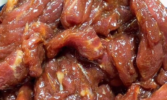 腌制牛肉时,牢记“3放2不放”,牛肉鲜美滑嫩,不腥也不柴