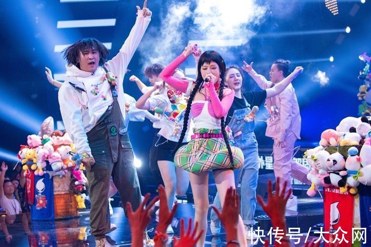 启程|《说唱听我的2》胡彦斌赖煜哲启程舞台好有气势