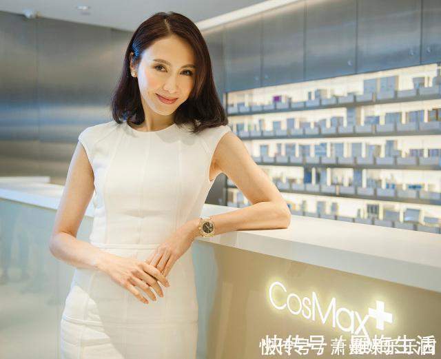 短发|年过五十的女人别再做这3种发型，不仅大妈感十足，老气又掉档次