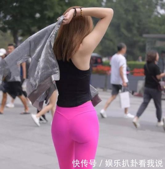 防晒 玫红色瑜伽裤搭配无袖短袖,这种穿搭真是绝了!
