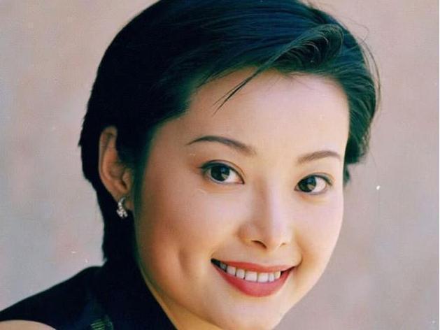 袁立|抛弃同居12年的袁立,转身娶小20岁张怡宁,他为何能吸引张怡宁