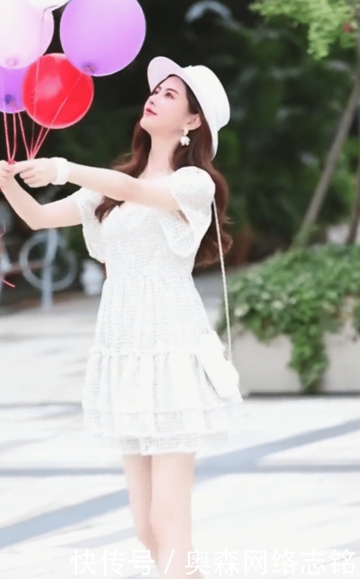 美女|向这样的美女告白,只需要气球是不是就可以了?