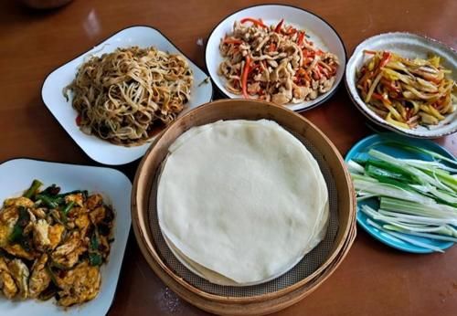 春天吃春饼！寓意五谷丰登！教你1招，春饼轻薄如纸，张张好揭！