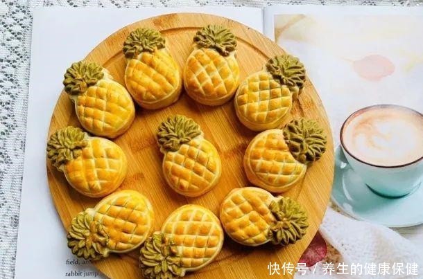 月儿圆，吃月饼，快来看看超萌小菠萝月饼