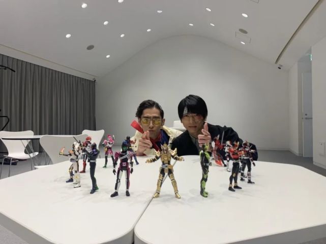 东大妈|假面骑士虎年商品即将发售，Revice风神翼龙基因组公开