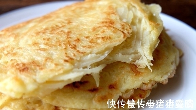 土豆、鸡蛋加面粉，轻松做出快手早餐饼，成本低营养好，值得推荐