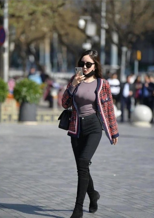 小黑裤 小黑裤比瑜伽裤还显瘦,“胯大”女生的修身神器,穿上就有效果