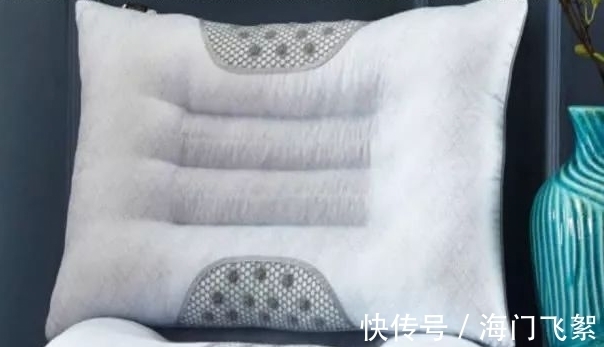 不管枕头多脏多黄，不用一滴水，不拆洗，立马洁净如新