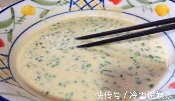 葱花饼|5分钟快手早餐，不和面、不揉面，老公连吃3大盘，撑着肚子上班