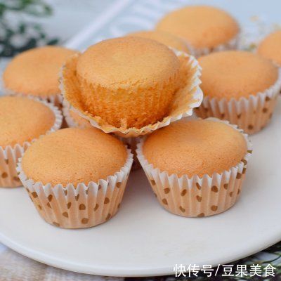我奶奶教我的原味纸杯小蛋糕的技巧，一定要加它才好吃