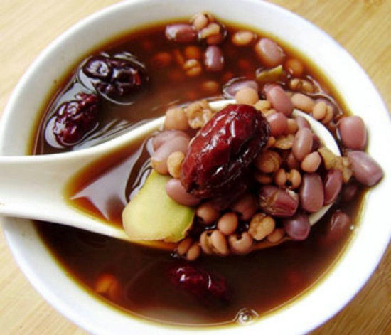 生活方式|易水肿体质是因为湿气重?生活方式与环境都有可能