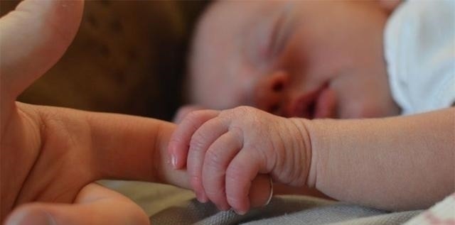 宫口|顺产“开十指”多大这张水果图形象地告诉你,看完心疼妈妈