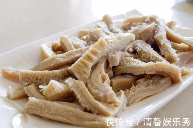 植物|植物营养较低,为什么牛只吃草,却能长一身肌肉?