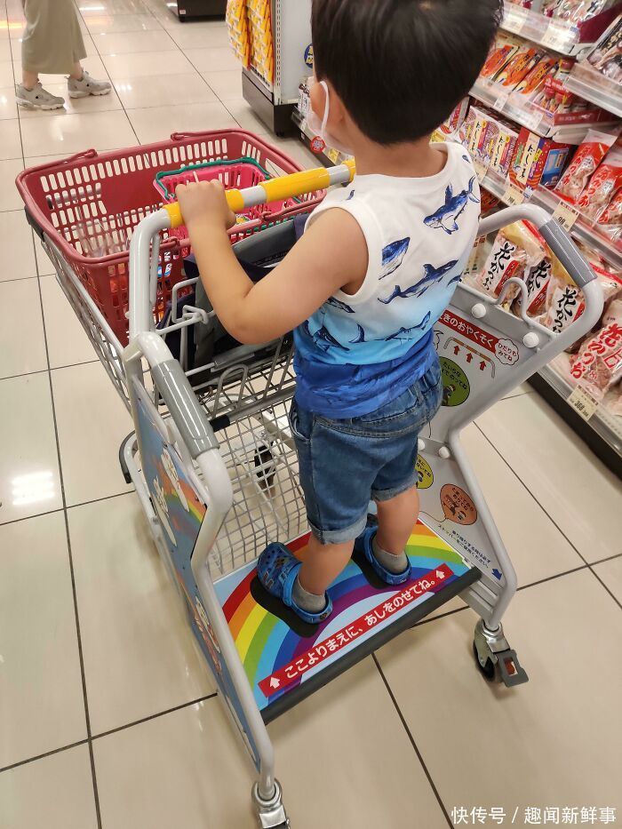 手机充电|网友晒出38个很贴心的生活物品,这些设计师都有一颗产品经理的心,太有爱了