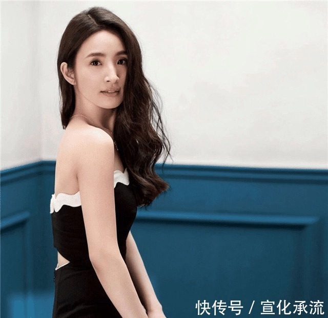 水波纹卷 奔四的女人尽量别留短发,很土!推荐这5款发型,太减龄!