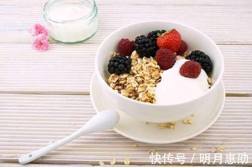 小高|要孩子长大个,4个影响因素很重要,孩子常吃这些食物有助于长高